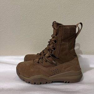 Nike SFB Field 2 8" Leather Tactical Boots coyote 
Brand new without box